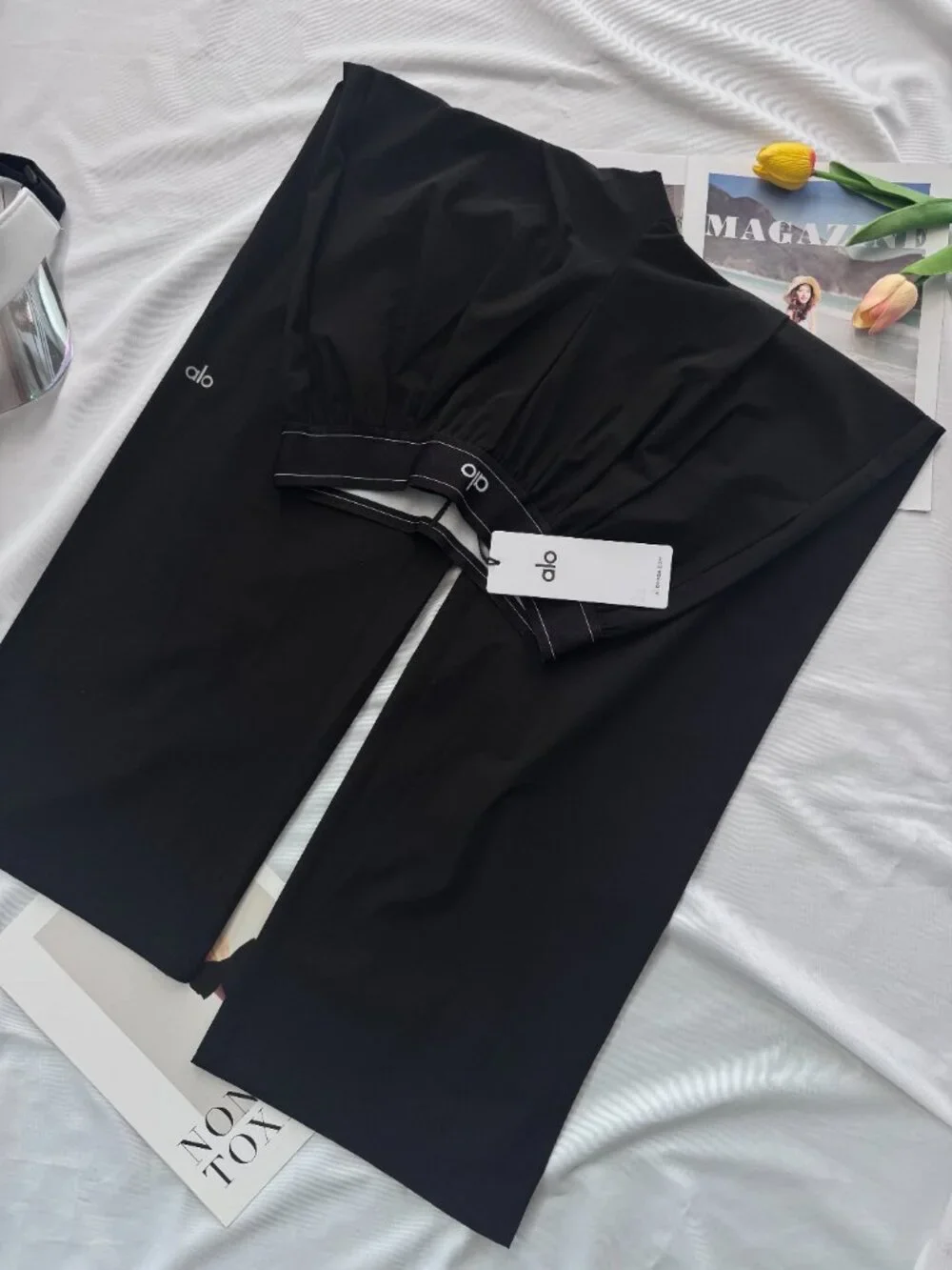 NWT 😘💛 ALO Yoga Women's Suit Up Trouser Classic Black,Straight legs,Casual